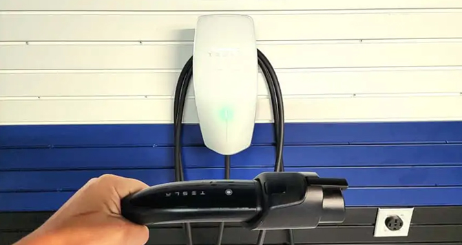 特斯拉的萬能墻式連接器怎么樣？